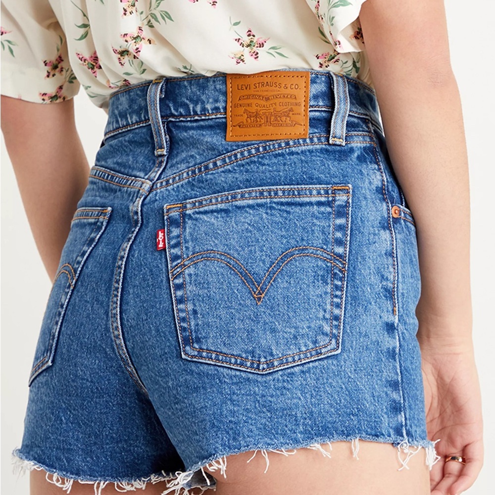 Levi's Ribcage Shorts